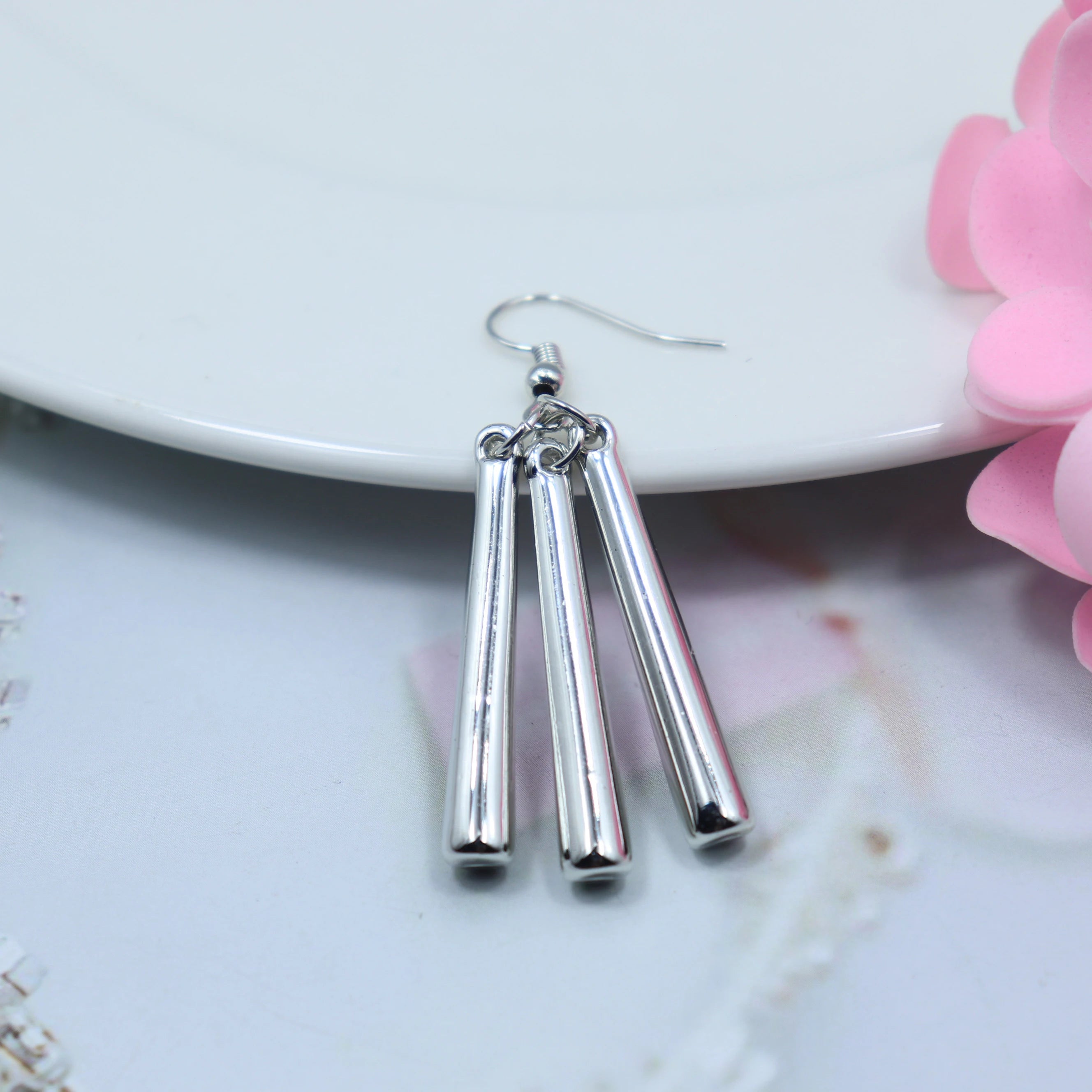"STICK DROP" - Pirate Hunter - OP Anime Earrings V2